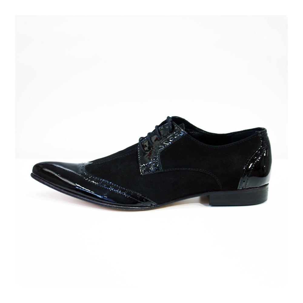 Modello Martino - Handgemachtes Italienisch Schwarz Wing Tip Schuhe - Rindslede Modello Martino - Handgemachtes Italienisch Schwarz Wing Tip Schuhe - Rindslede